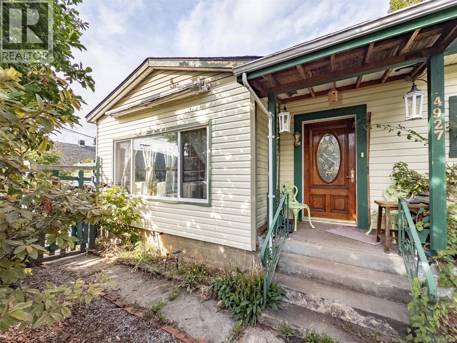 2 bed 2 bath single family at 4927 Neill St — $469,000