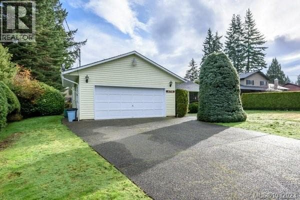 4994 Adrian Rd photo 2