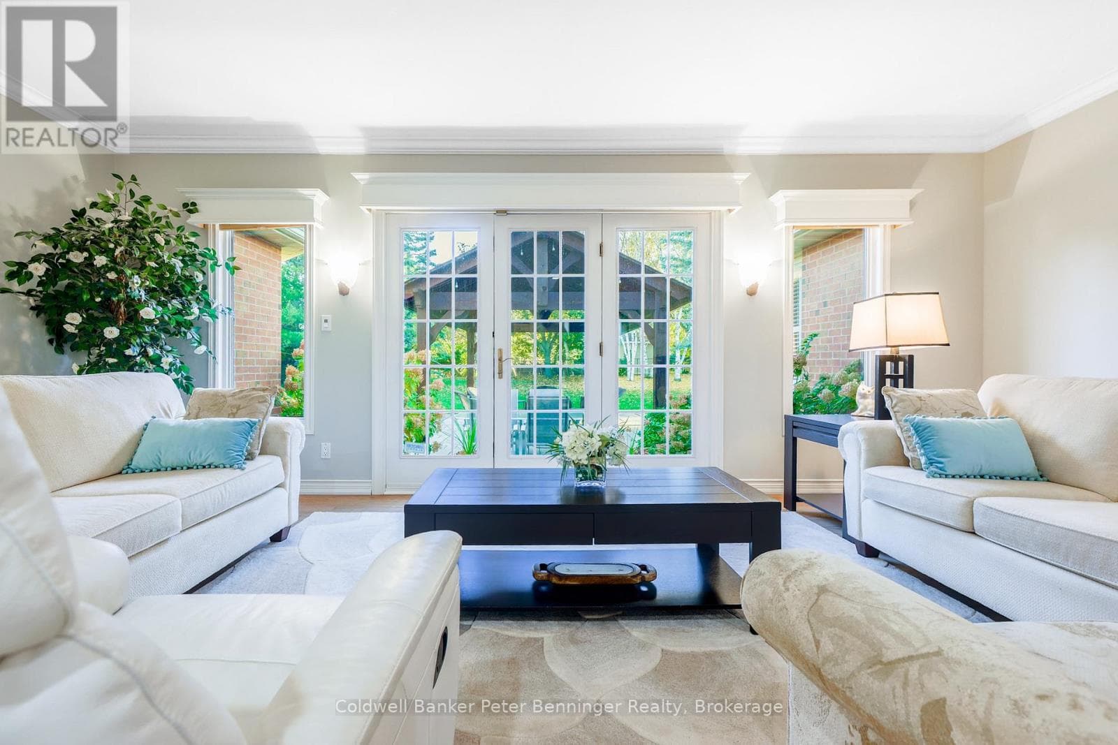 152 TREEGROVE CIRCLE photo 5