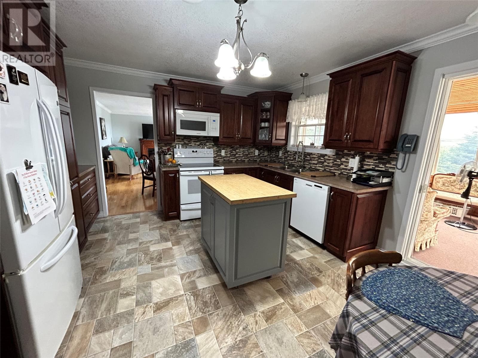 6 Sunset Drive photo 5