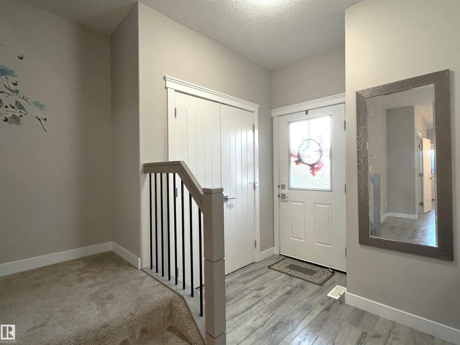 729 BERG LO photo 2