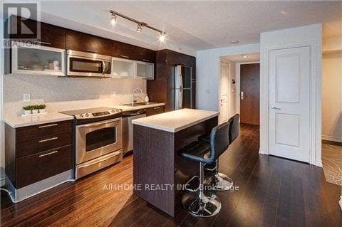 1405 - 386 YONGE STREET photo 4