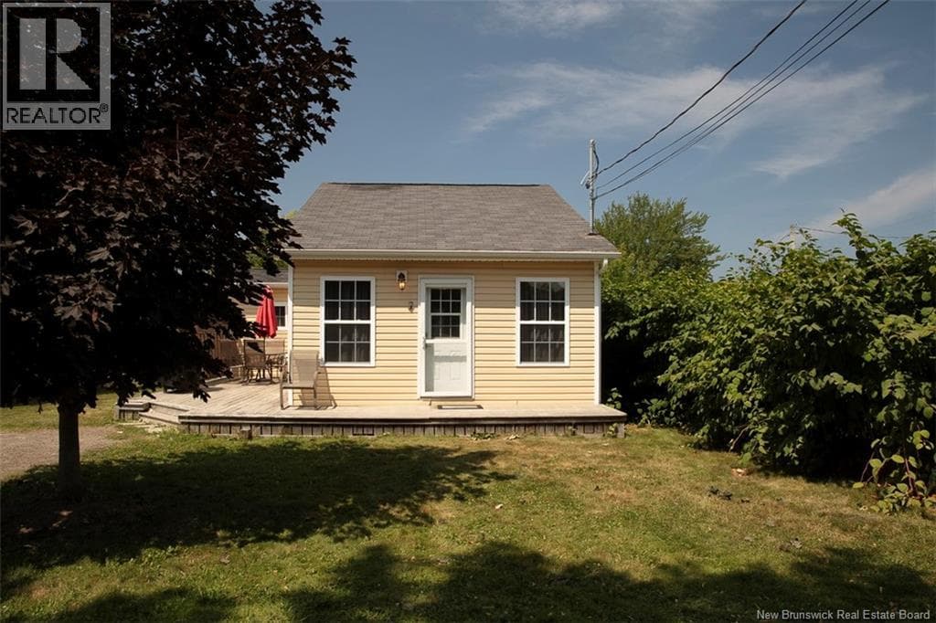 2 bed 1 bath single family at 7 Jarvis Street — $274,900