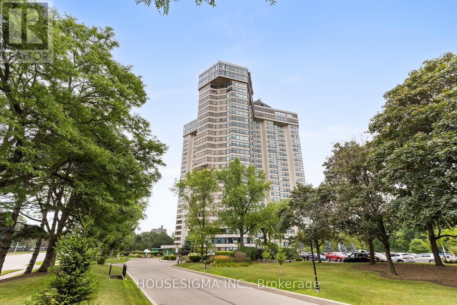 3 bed 2 bath single family at 2010 - 1300 BLOOR STREET — $839,000