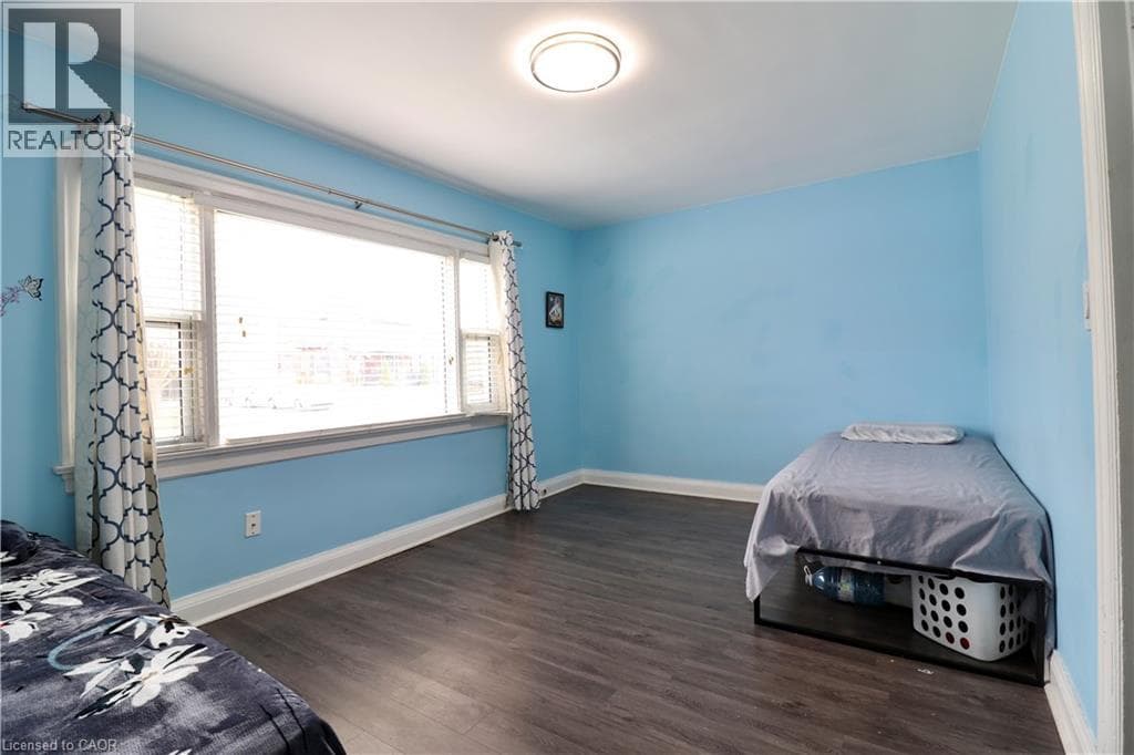 80 ROSEVIEW Avenue photo 4