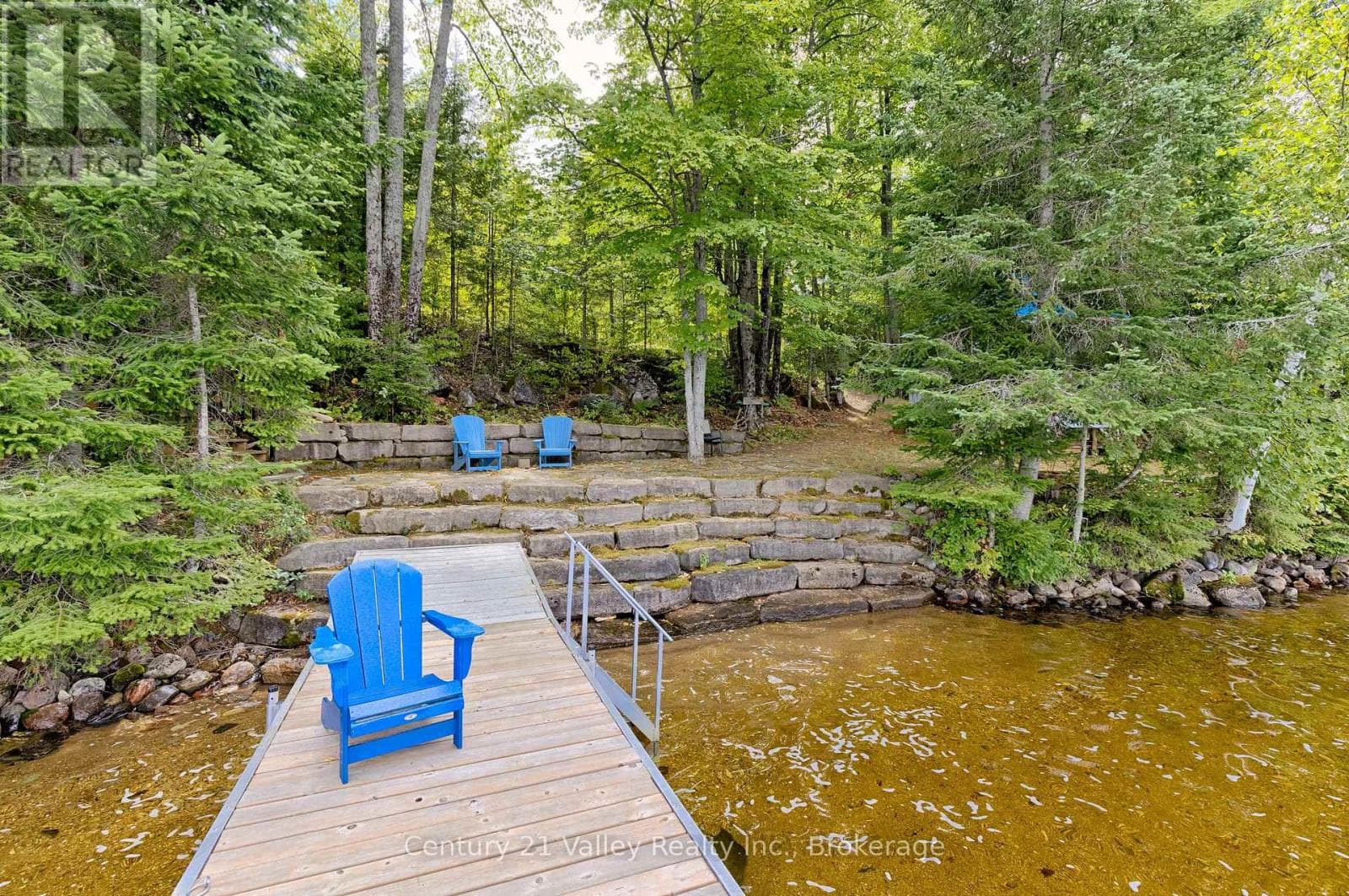 671 GRAPHITE BAY ROAD photo 2