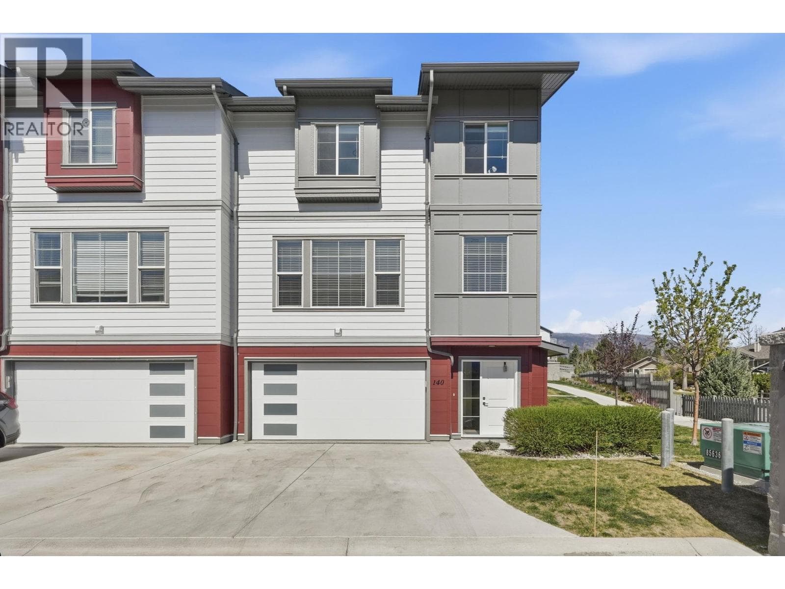 3 bed 3 bath single family at 4025 Gellatly Road S Unit# 140 — $650,000