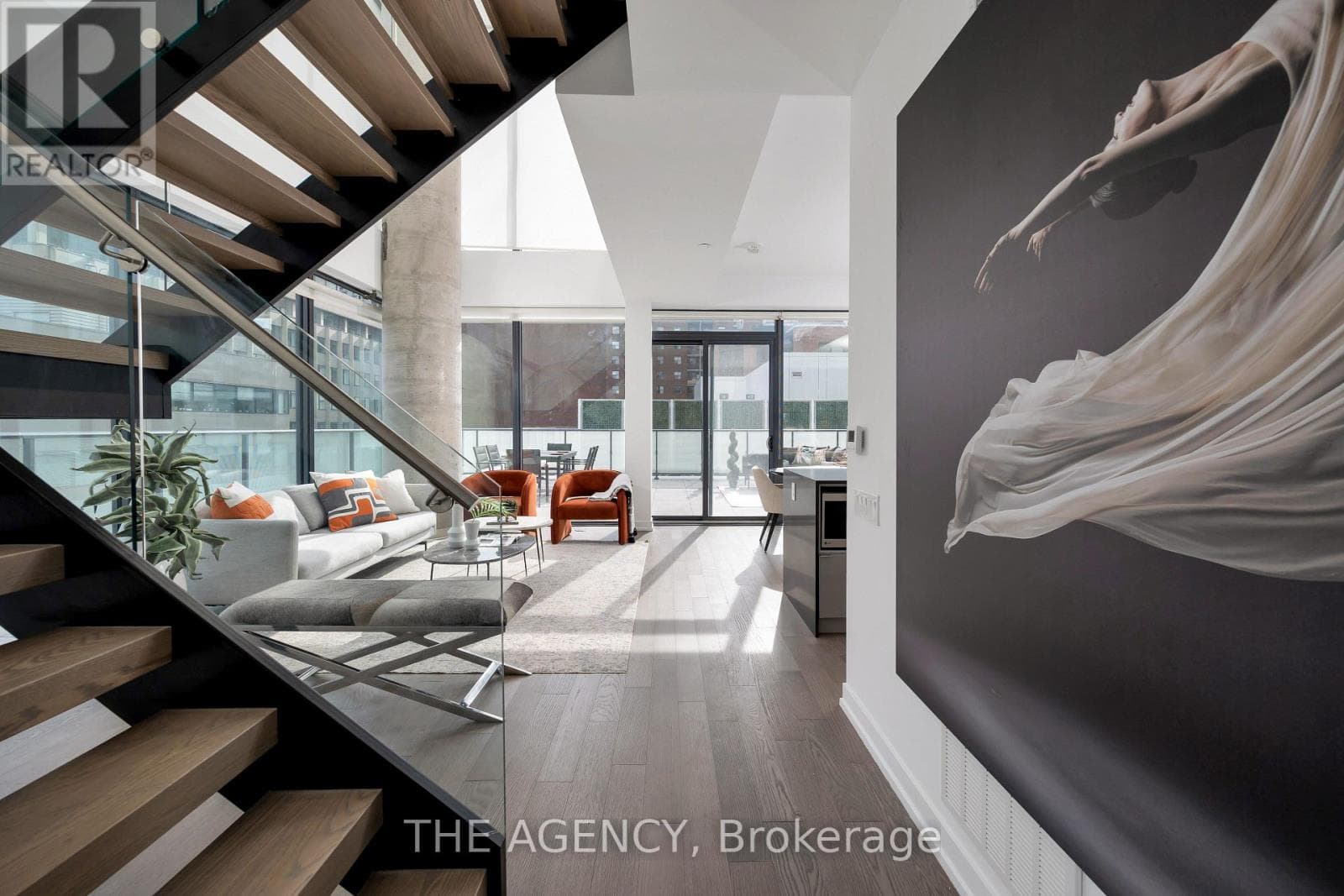 4 bed 3 bath single family at 804 - 161 ROEHAMPTON AVENUE — $1,648,000