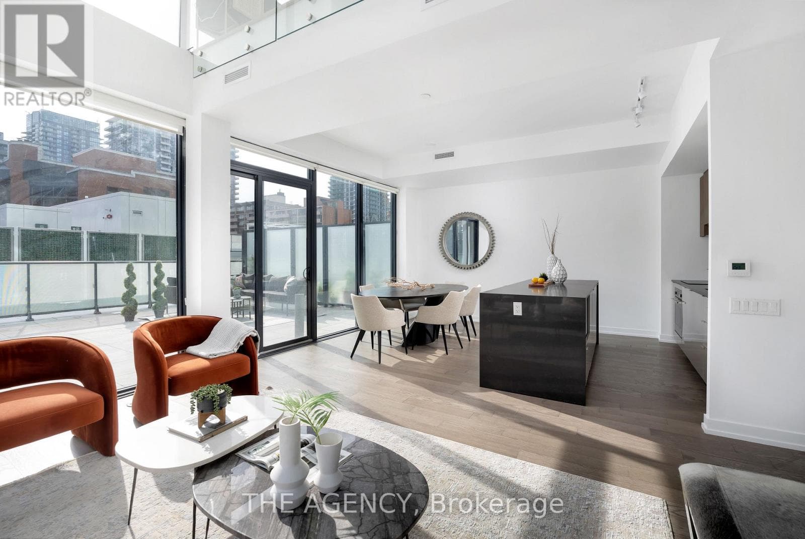 804 - 161 ROEHAMPTON AVENUE photo 4