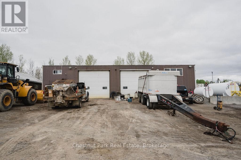 35 NIVEN STREET S photo 3