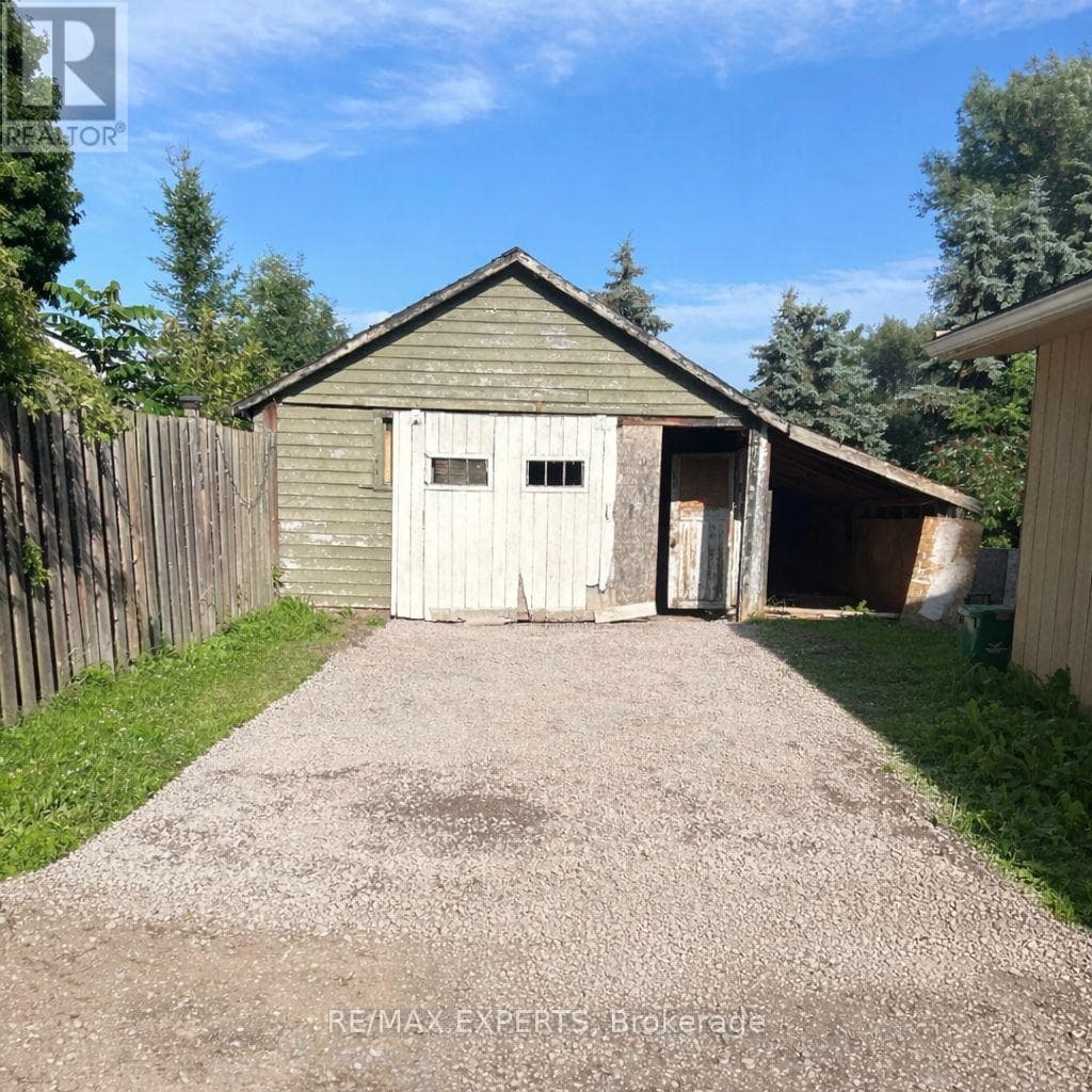 4 bed 2 bath single family at 40 PARLIAMENT STREET — $469,000