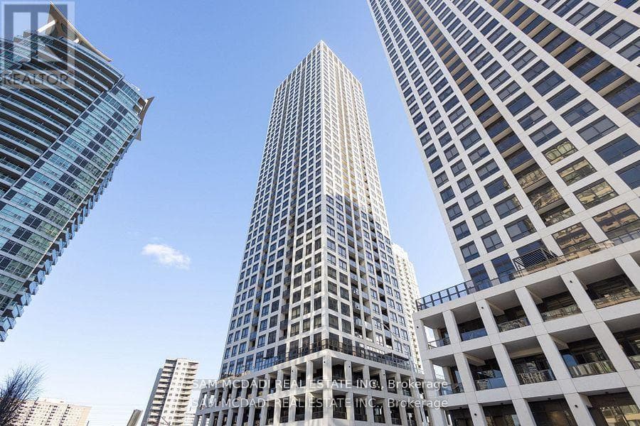 1 bed 1 bath single family at 2709 - 30 ELM DRIVE — $499,000