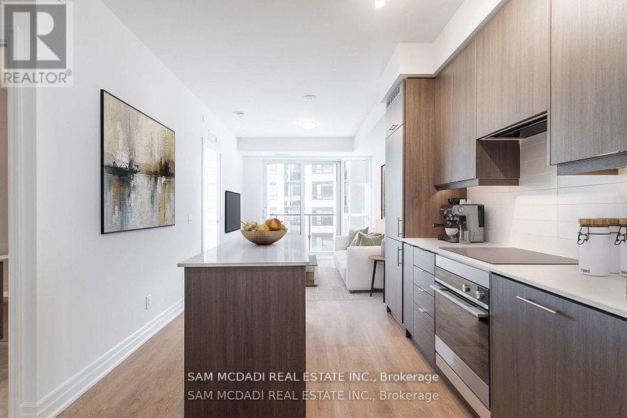 2709 - 30 ELM DRIVE photo 2