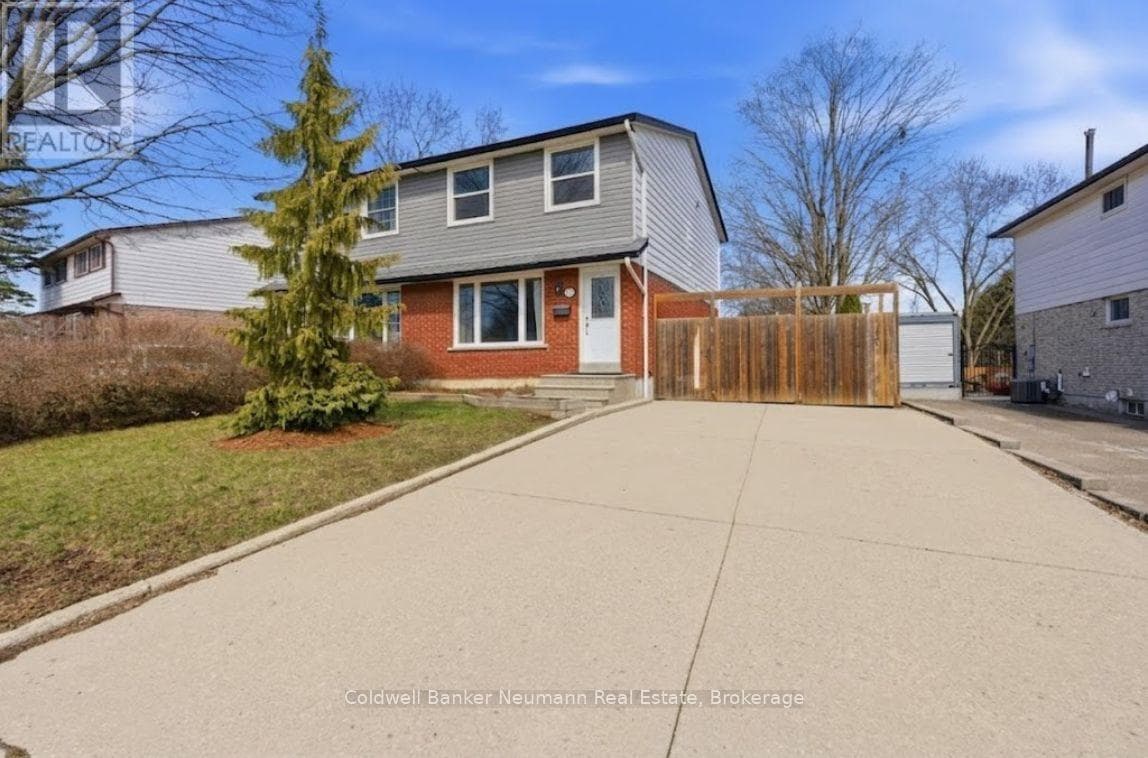 3 bed 2 bath single family at 28 CHARTWELL CRESCENT — $749,900