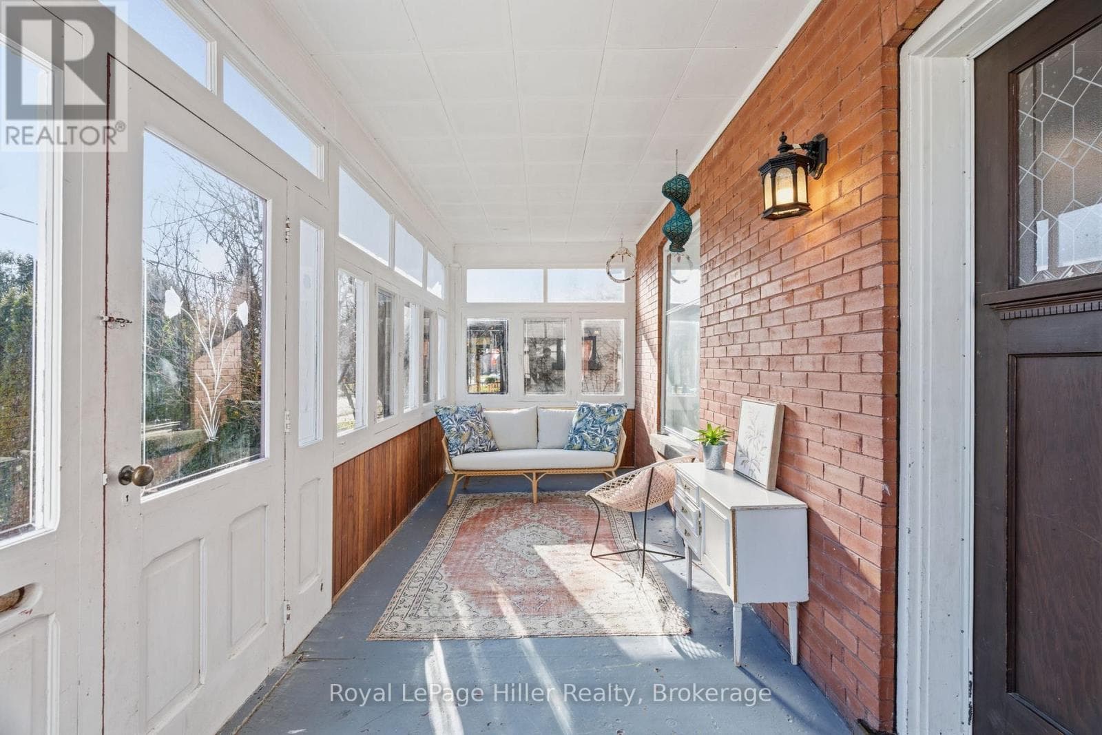 145 CALEDONIA STREET photo 2
