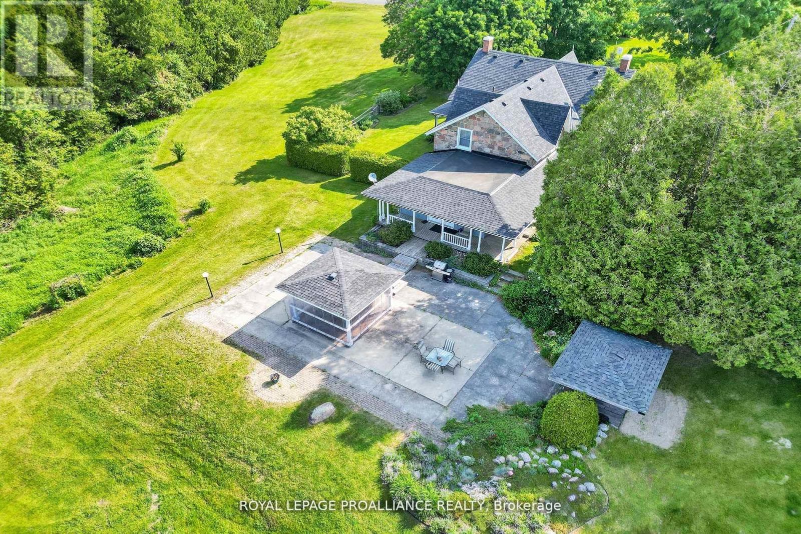 1338 MCDONALD ROAD photo 4