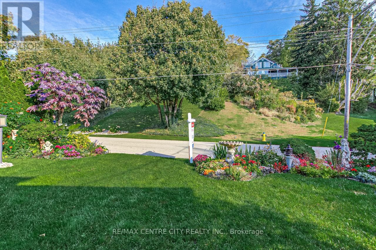 174 HARRISON PLACE photo 3