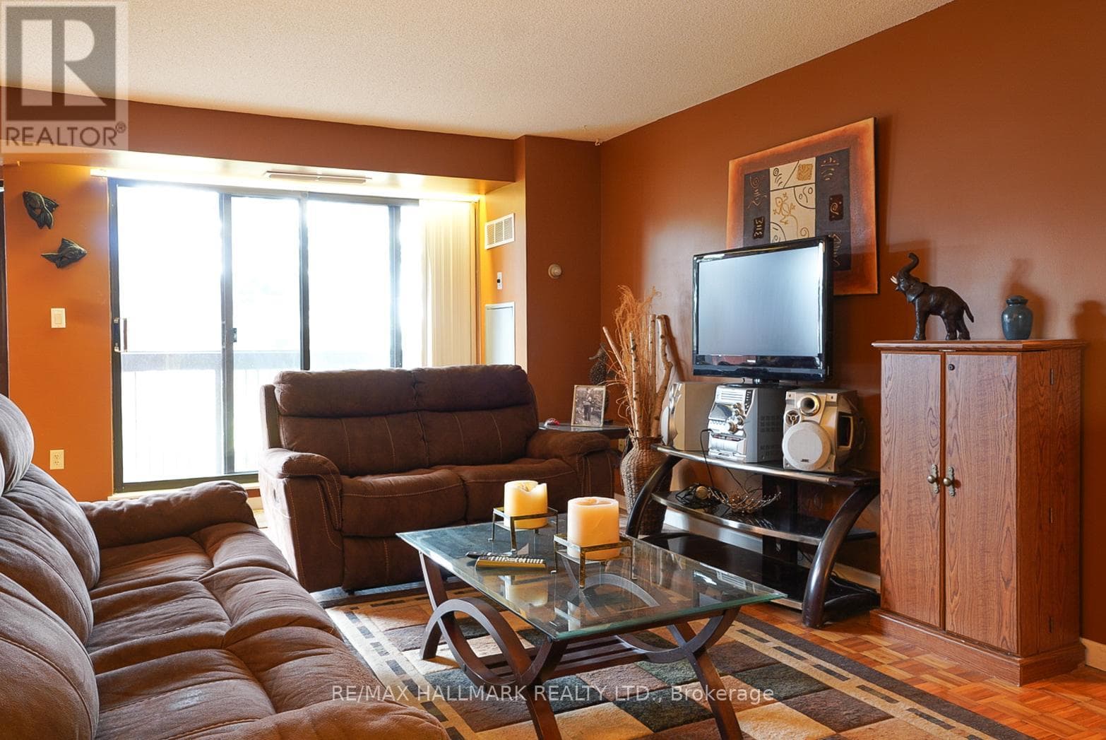 203 - 3734 ST CLAIR AVENUE E photo 4