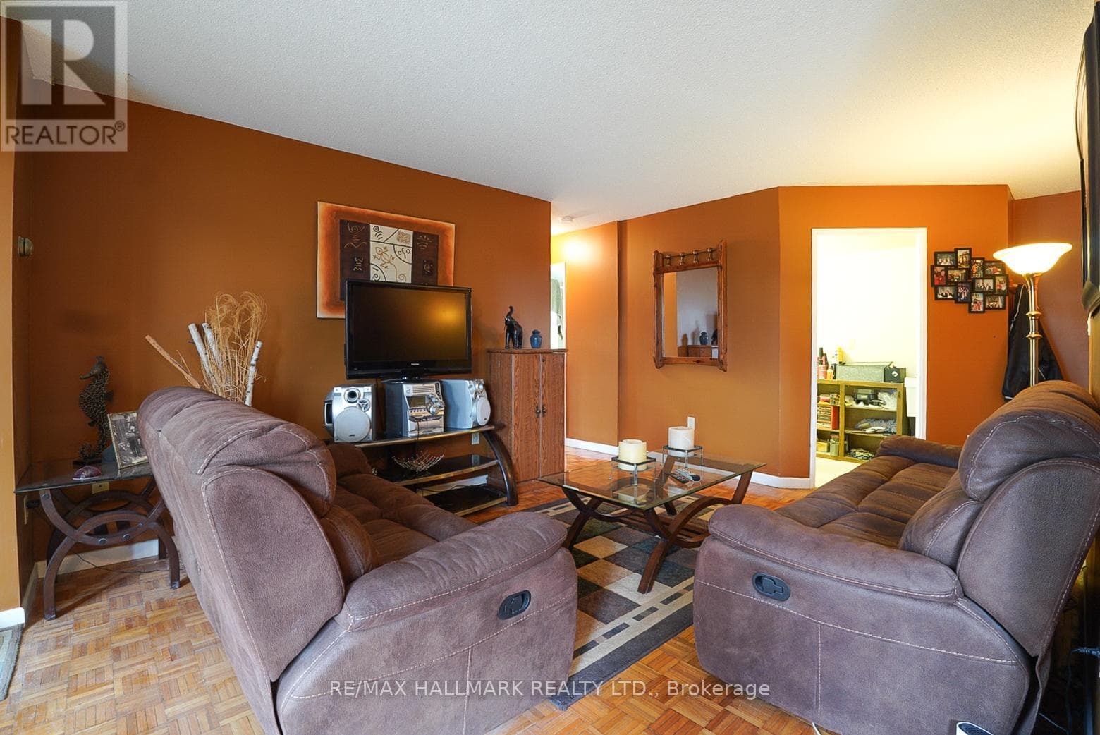 203 - 3734 ST CLAIR AVENUE E photo 5