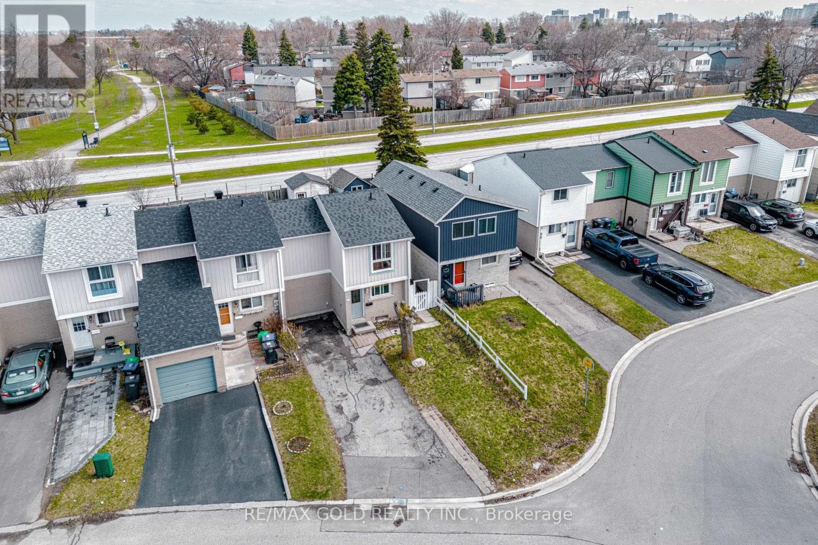 4 bed 2 bath single family at 34 JACKMAN DRIVE — $649,900