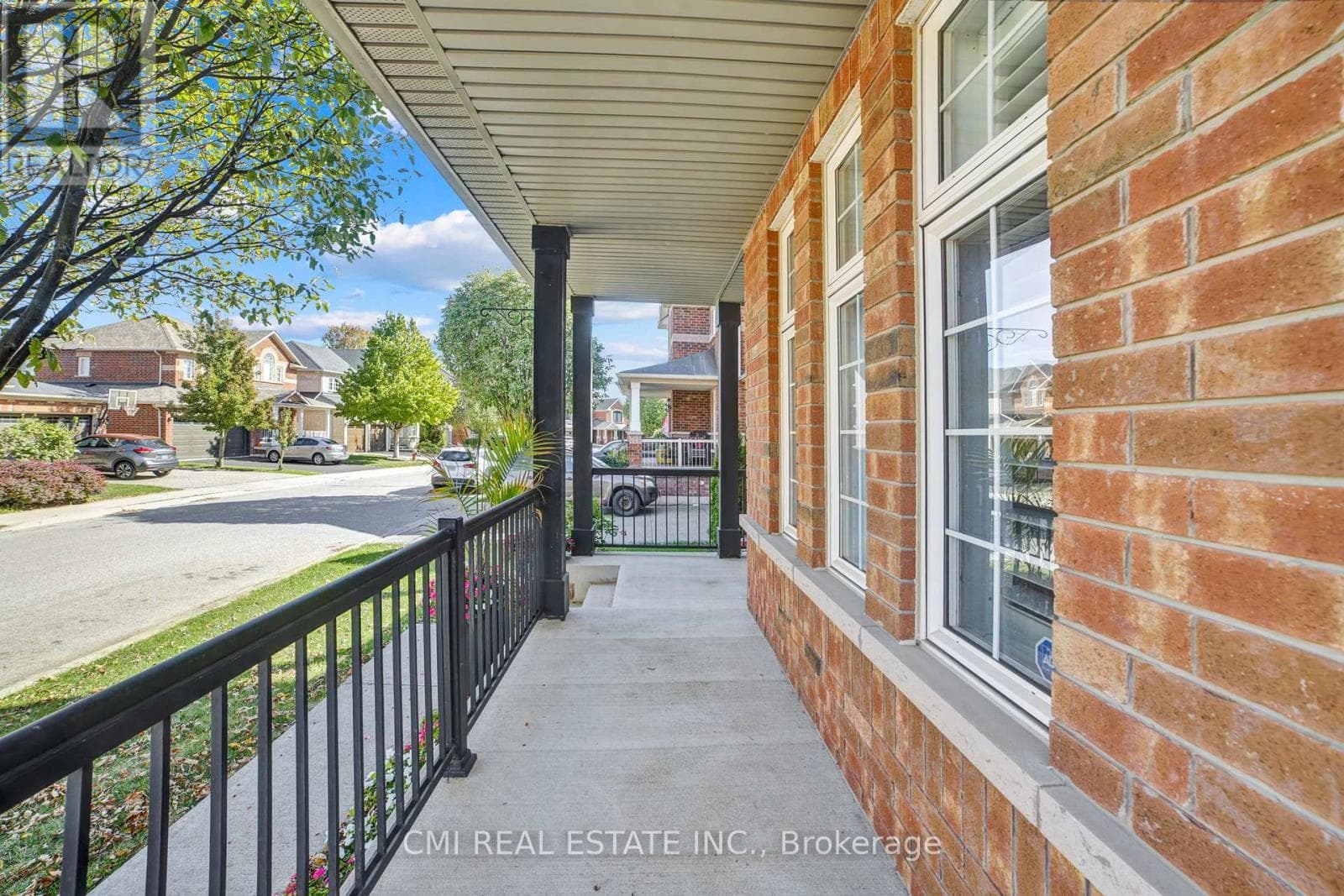 2171 JARDINE CRESCENT photo 4