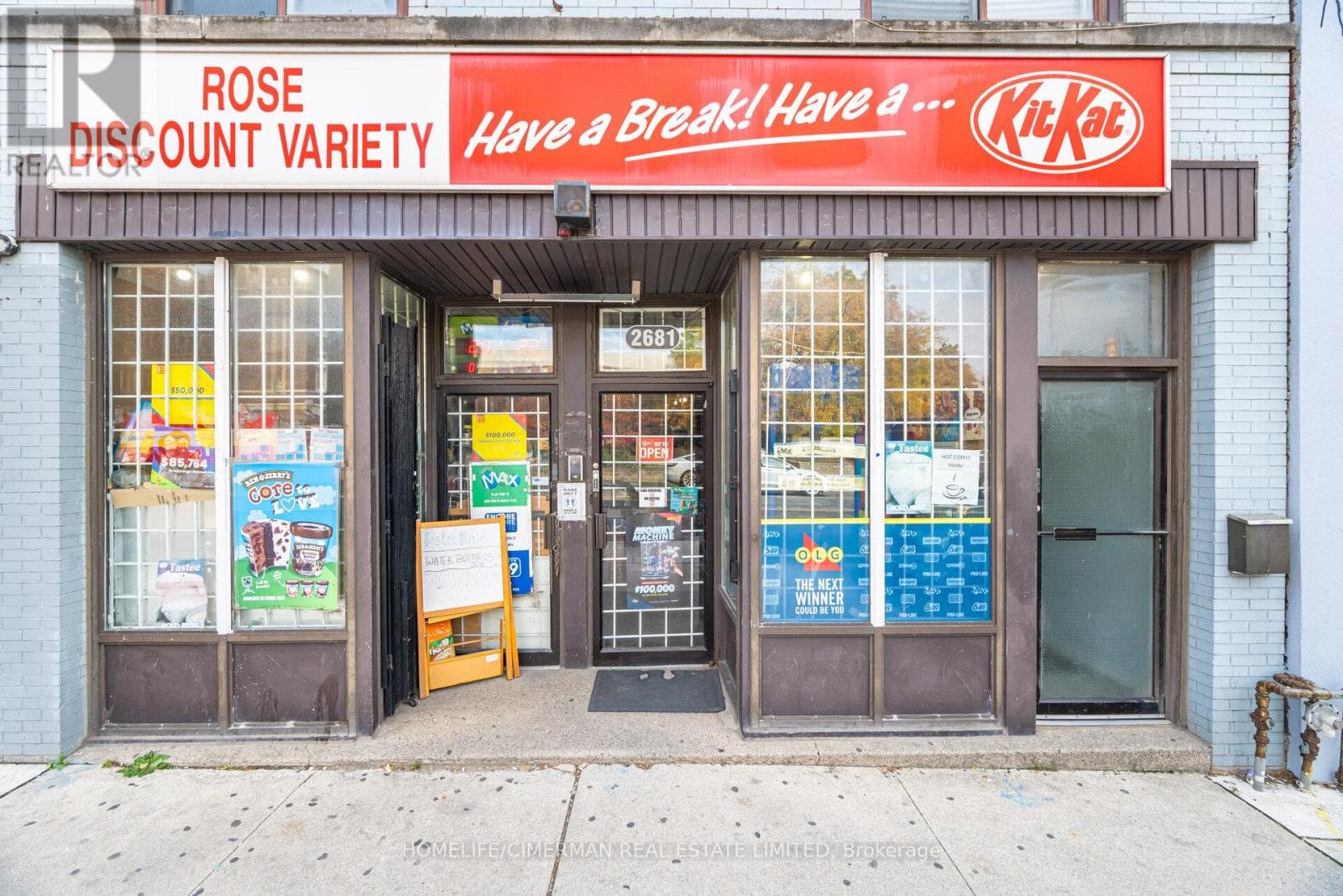 2681 EGLINTON AVENUE W photo 2