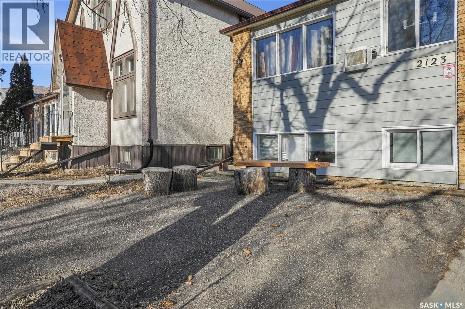 2123 Reynolds STREET photo 2