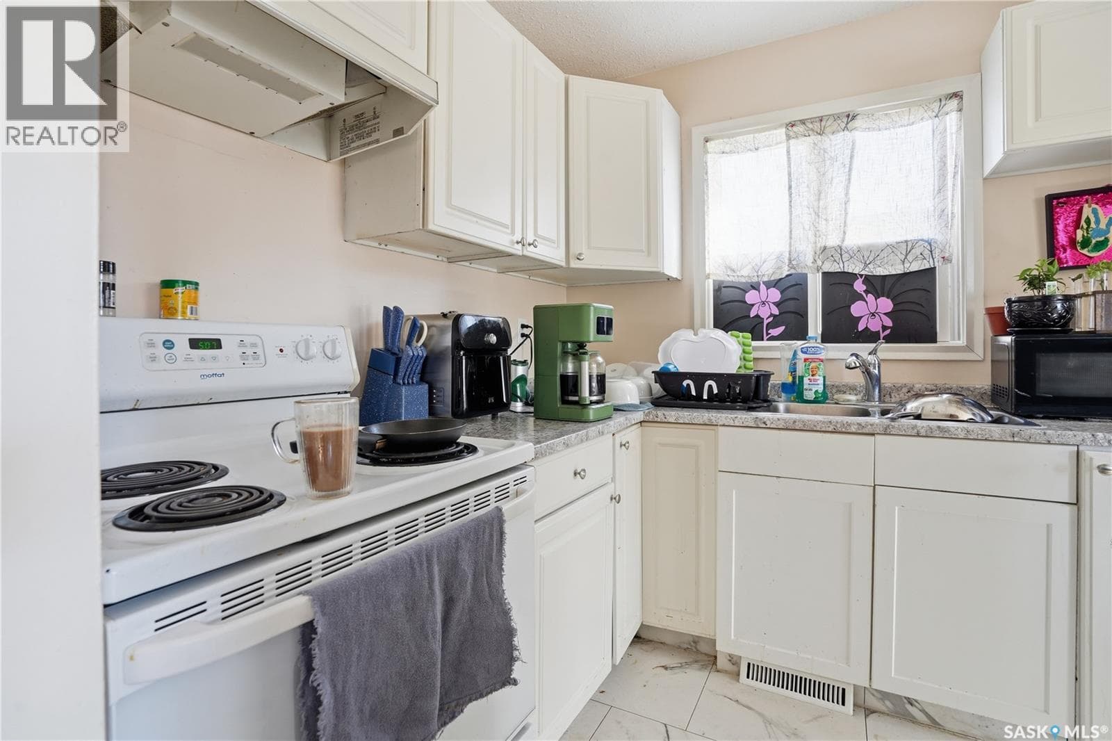2123 Reynolds STREET photo 5