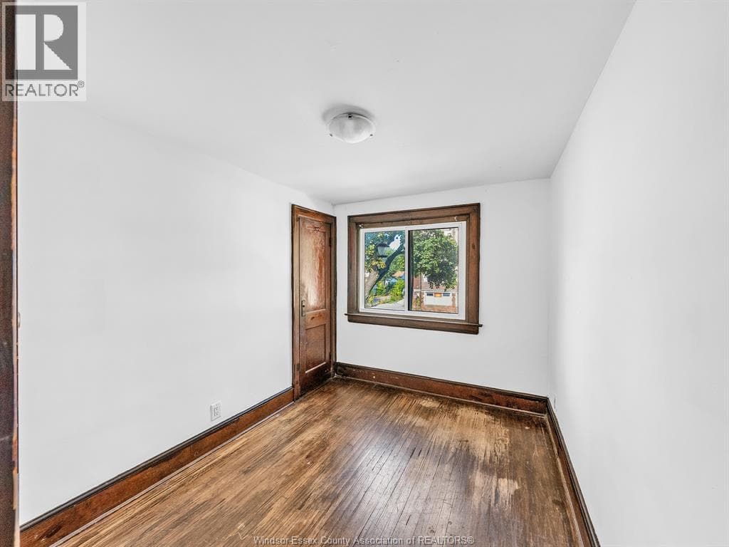 527-531 MCEWAN photo 3