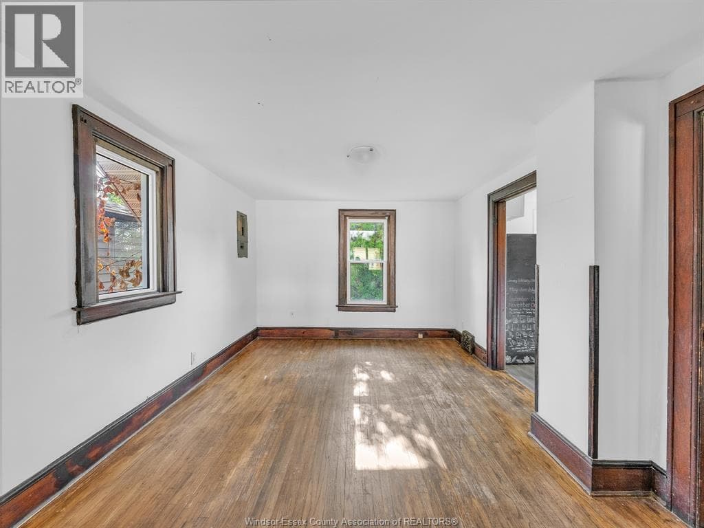 527-531 MCEWAN photo 4