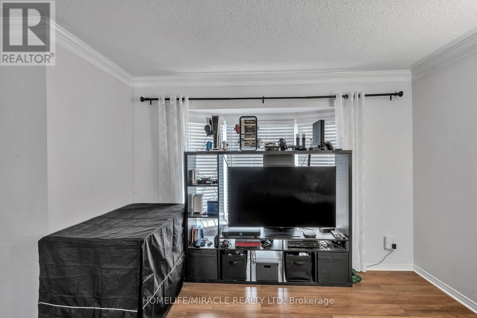 366 MARCONI BOULEVARD photo 5