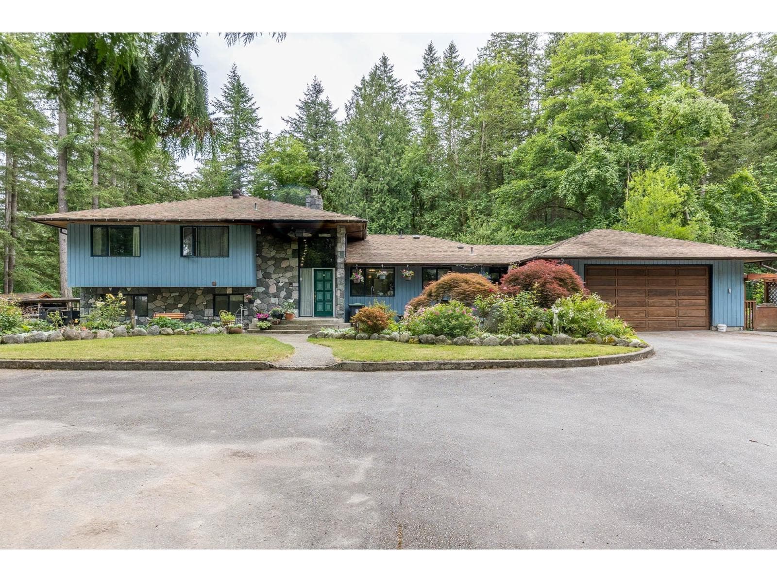 20244 27 AVENUE photo 3