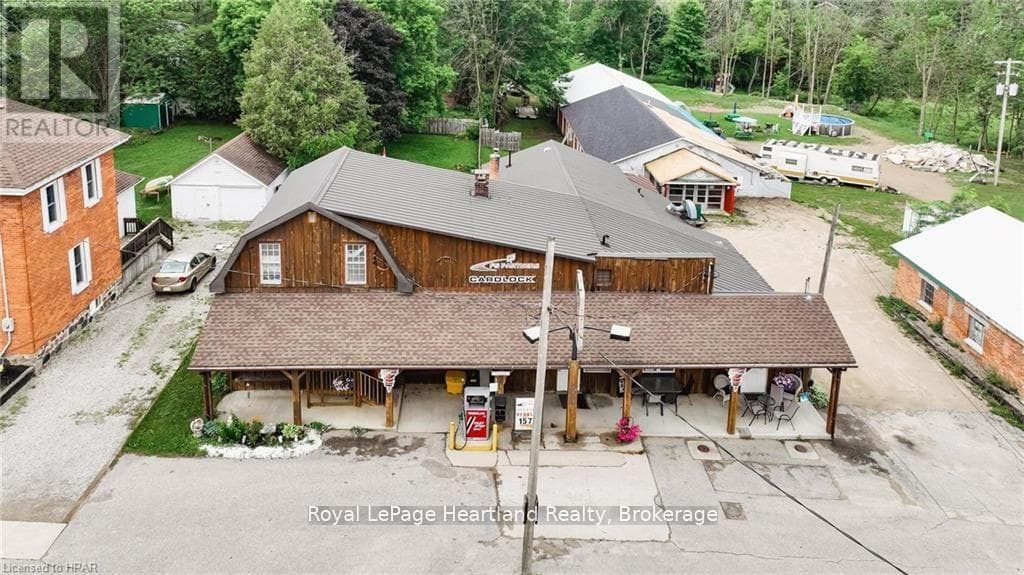 3064 PATRICK STREET photo 2