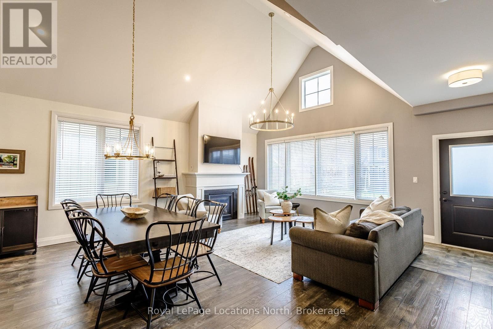 207 YELLOW BIRCH CRESCENT photo 5