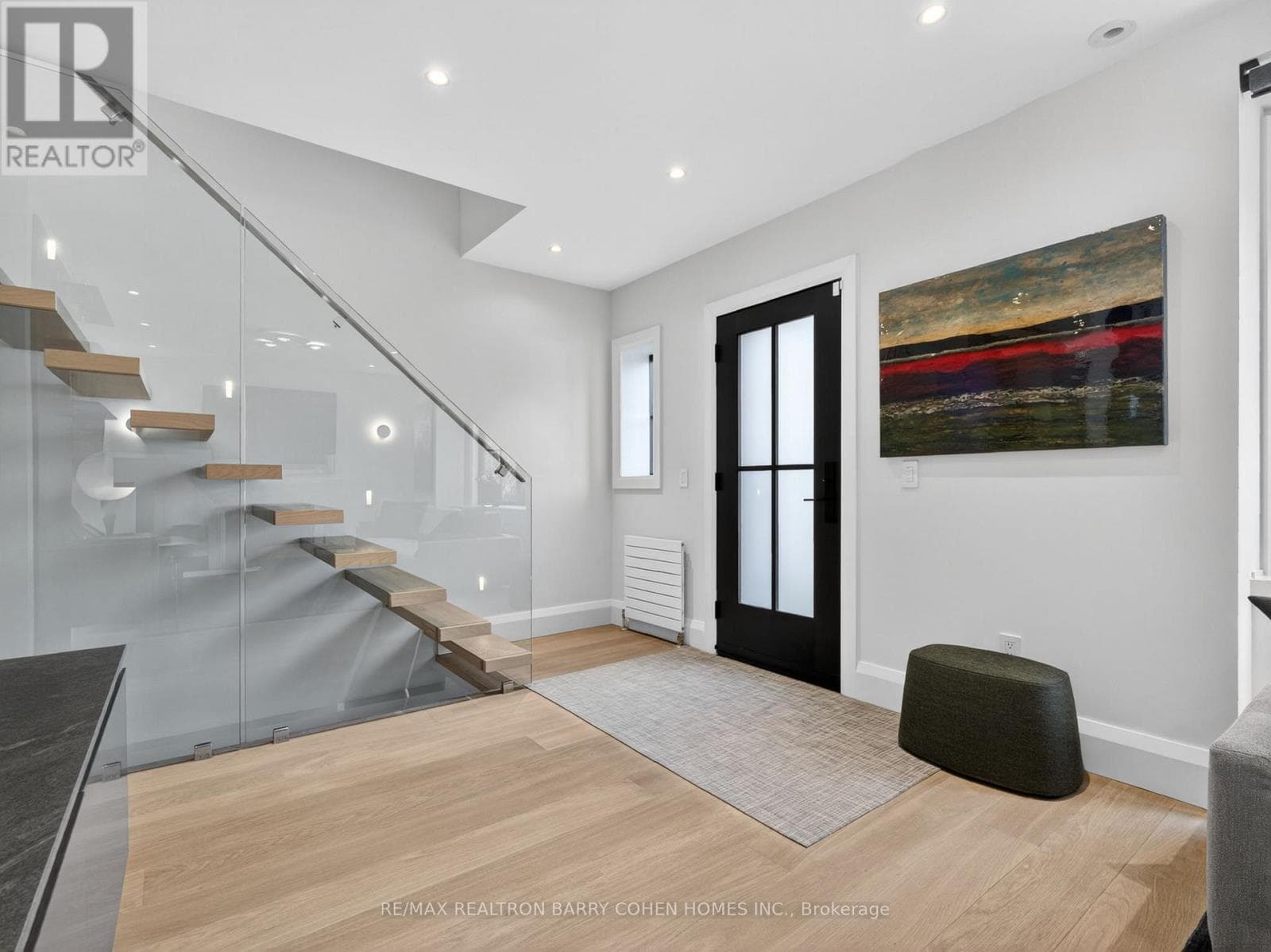130 MONA DRIVE photo 2