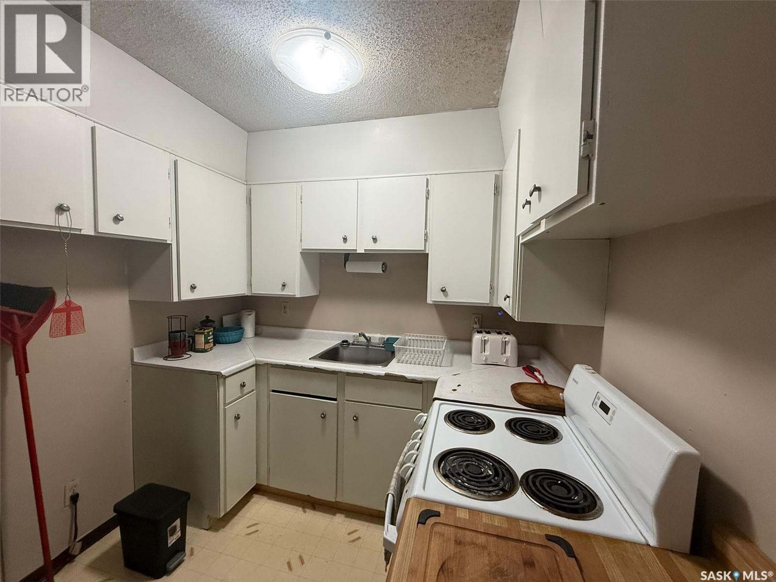 209 15 Barr STREET photo 5