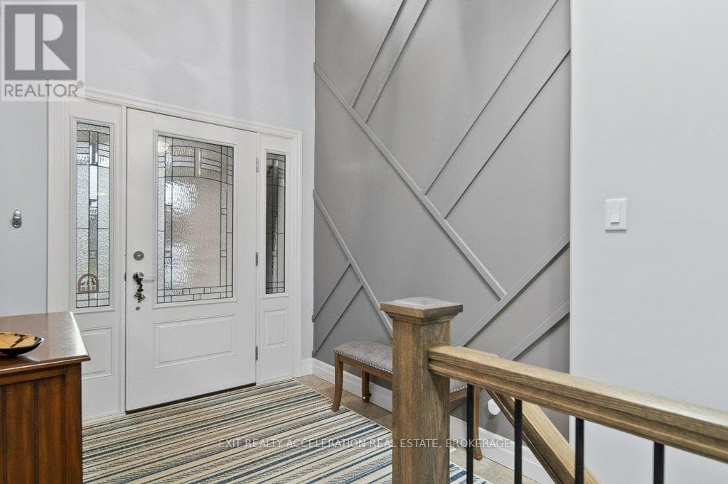 8 BRIARWOOD CRESCENT photo 4