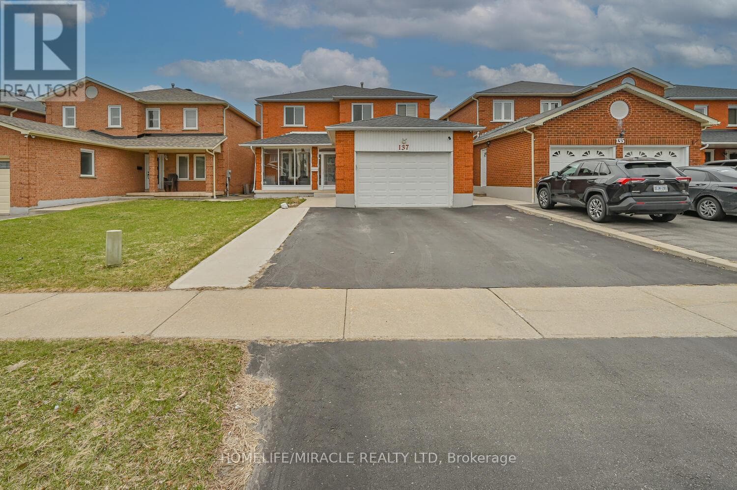 137 MINGLEHAZE DRIVE photo 3