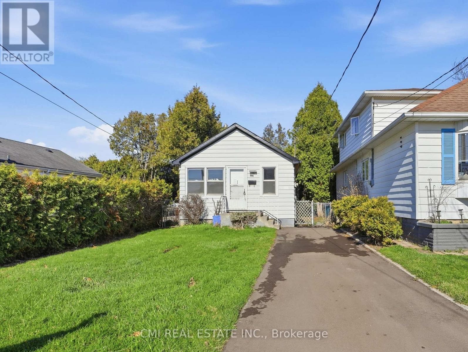 86 ADAIR AVENUE S photo 3