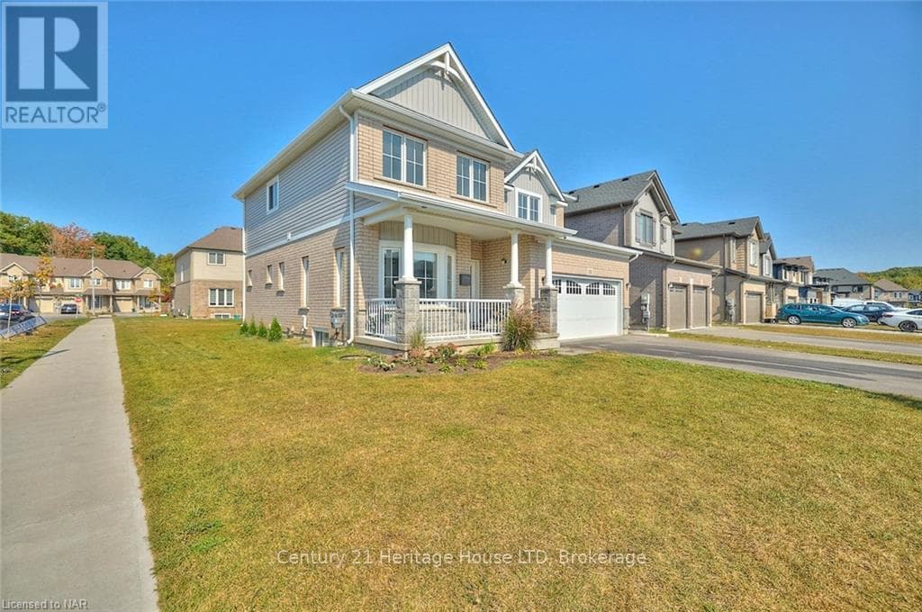 14 OVERHOLT DRIVE photo 2