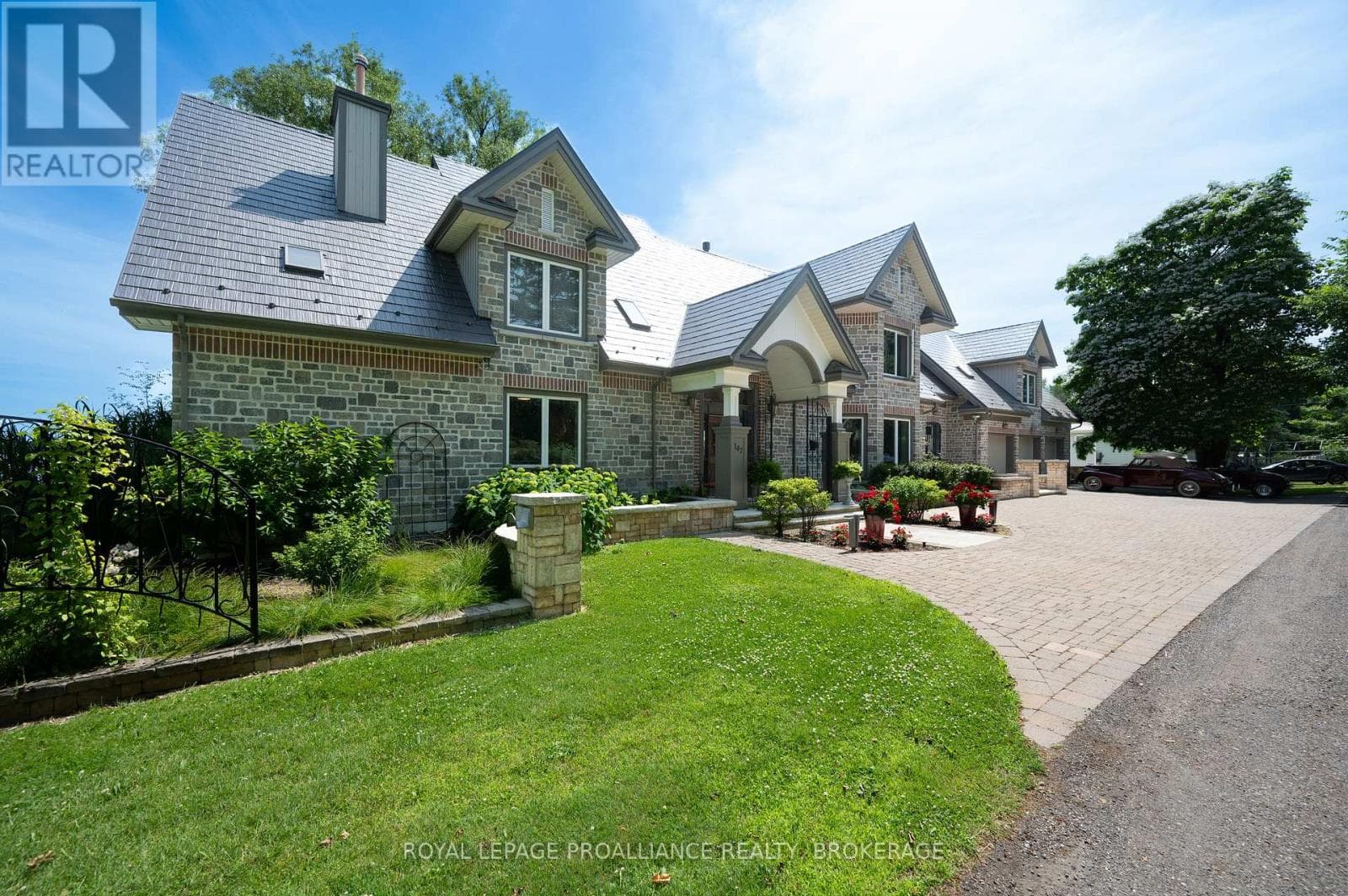147 1000 ISLAND PARKWAY photo 2