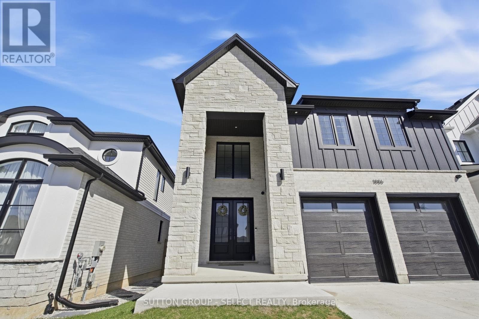 1886 FOUNTAIN GRASS DRIVE photo 3