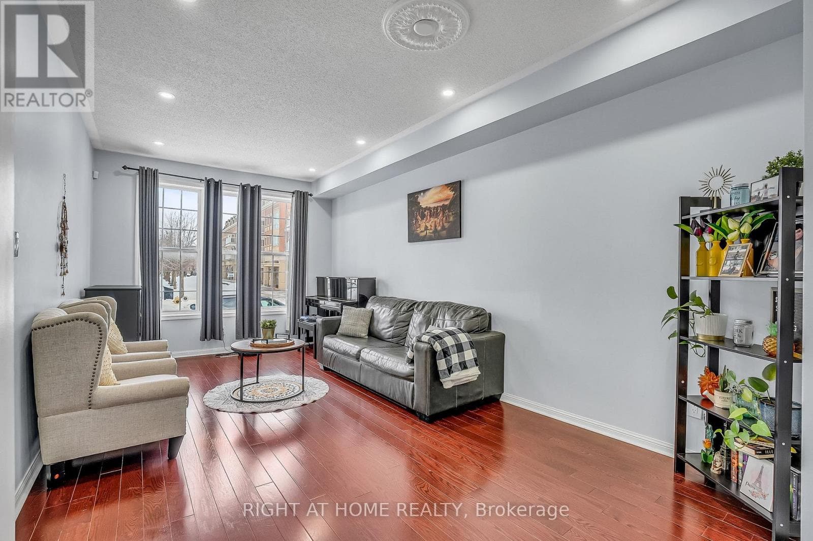 89 CORNELL PARK AVENUE photo 5