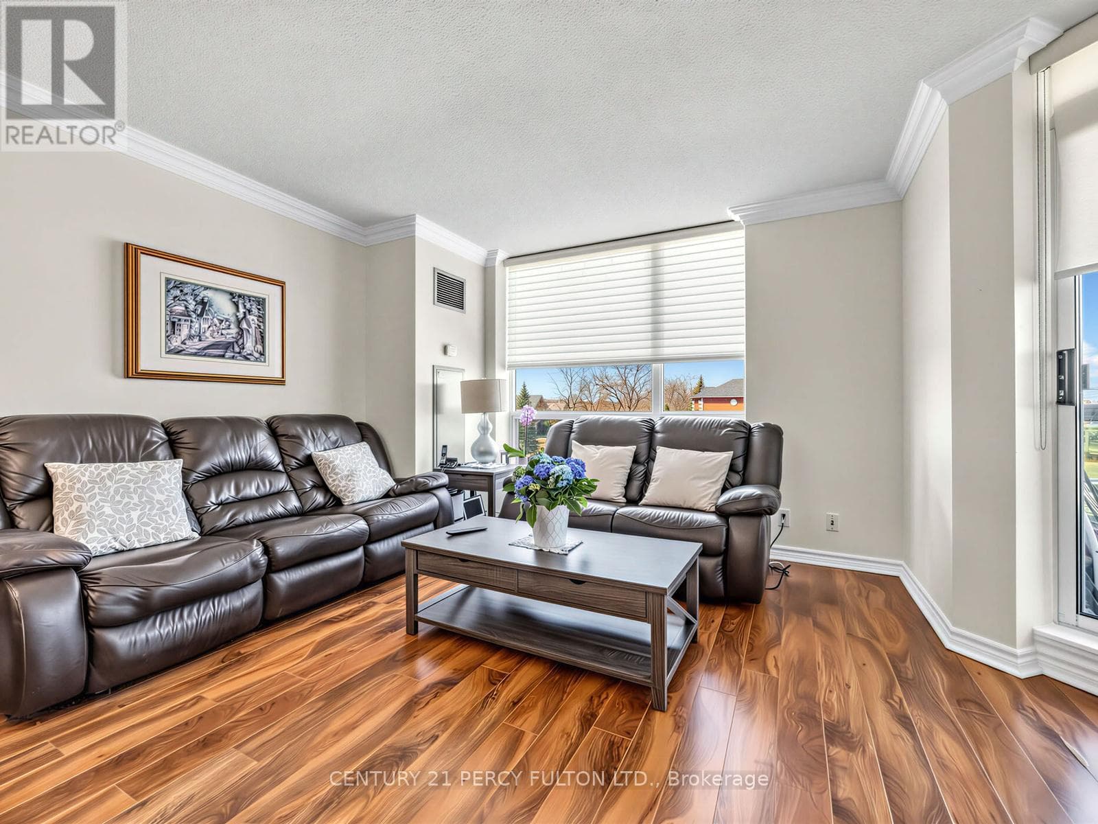 201 - 745 NEW WESTMINSTER DRIVE photo 4