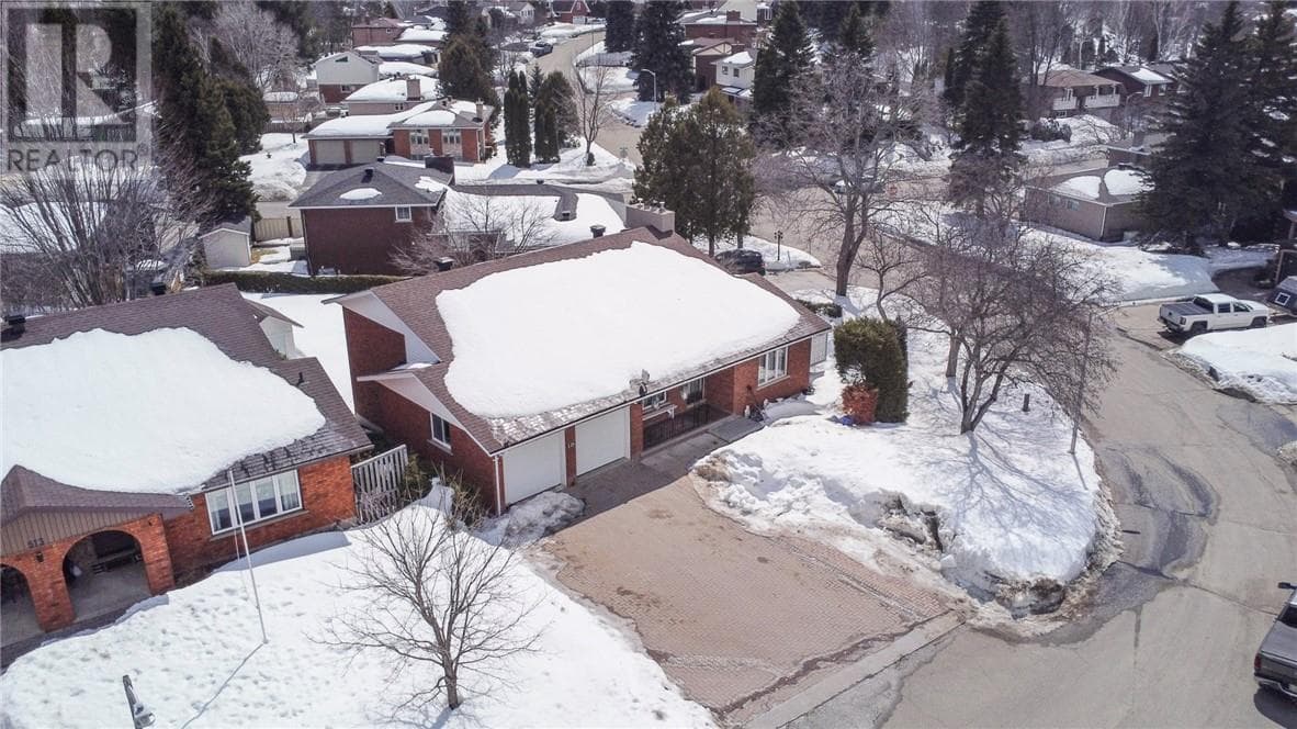 525 Galaxy Court photo 2