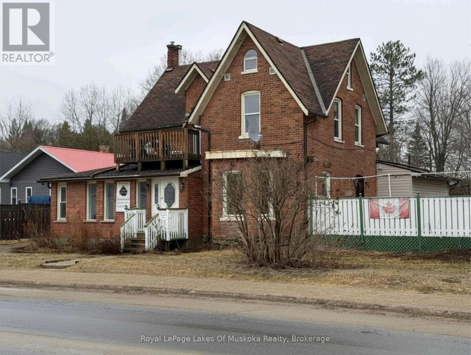 2 bath retail at 120 ONTARIO STREET — $378,000