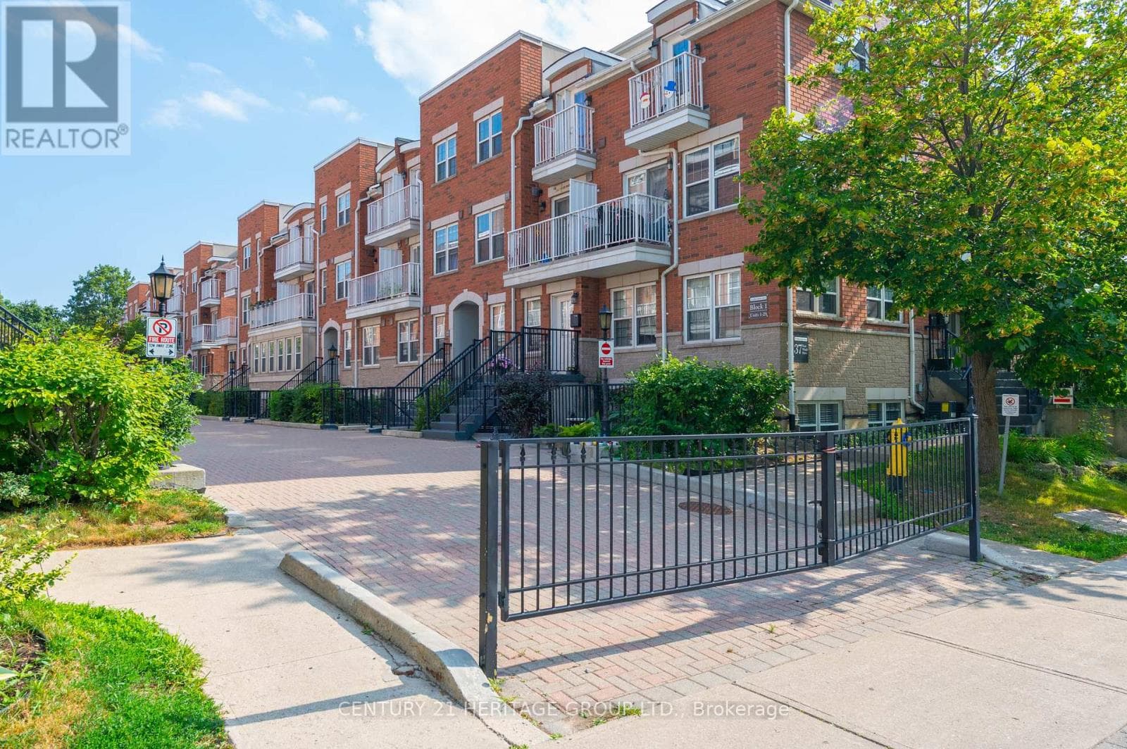 2 bed 2 bath single family at 24 - 37 FOUR WINDS DRIVE — $499,000