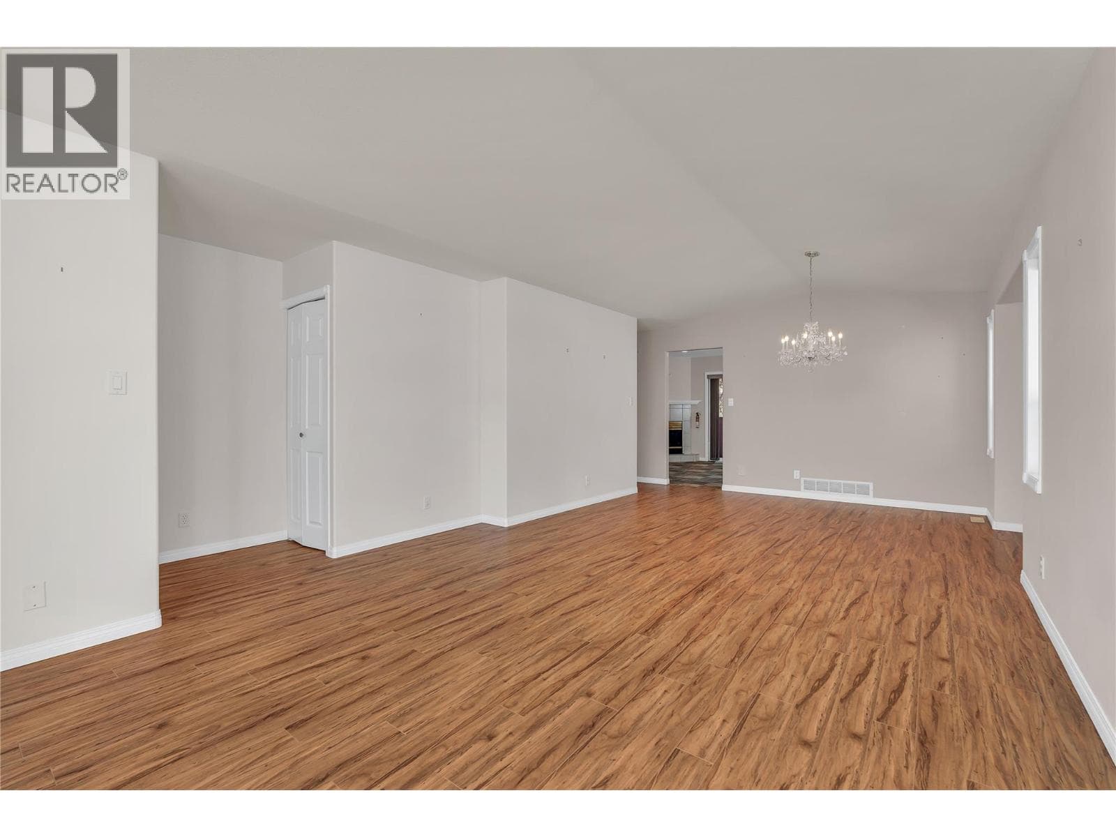 1634 Carmi Avenue Unit# 139 photo 5