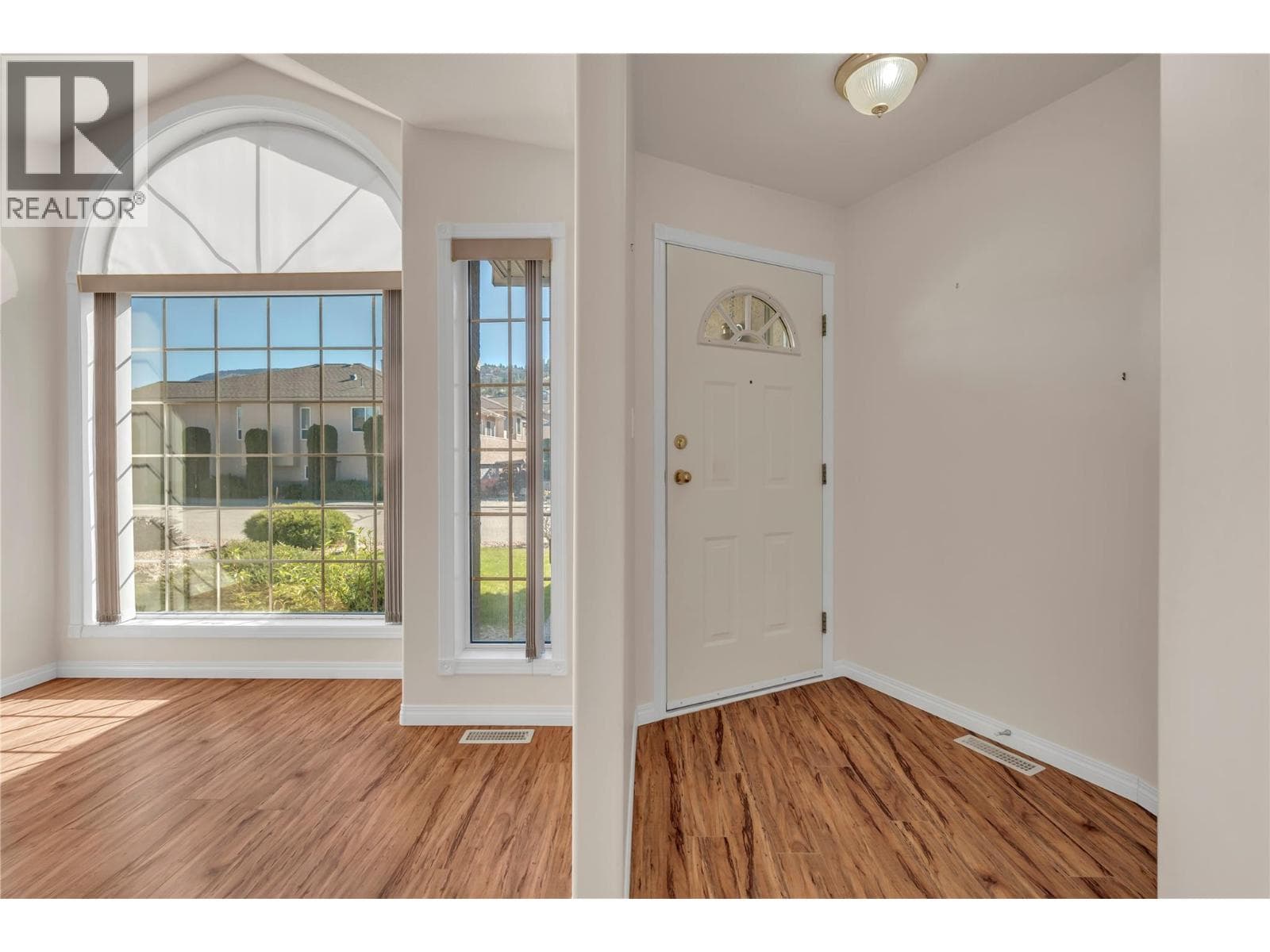 1634 Carmi Avenue Unit# 139 photo 4