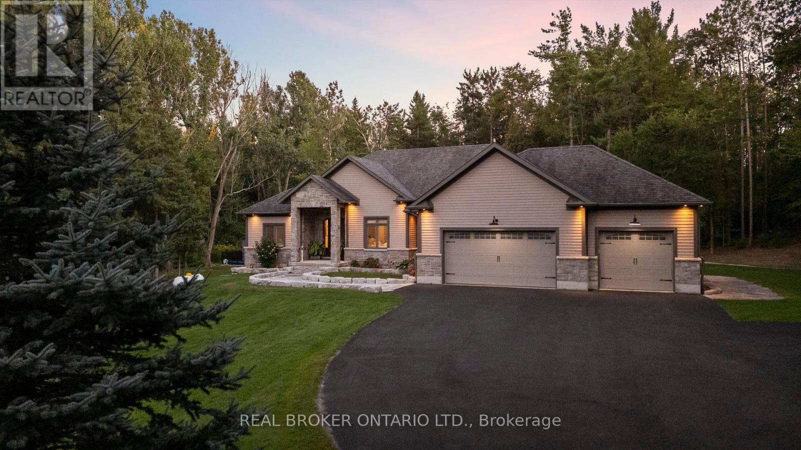 49 SYDENHAM TRAIL W photo 2